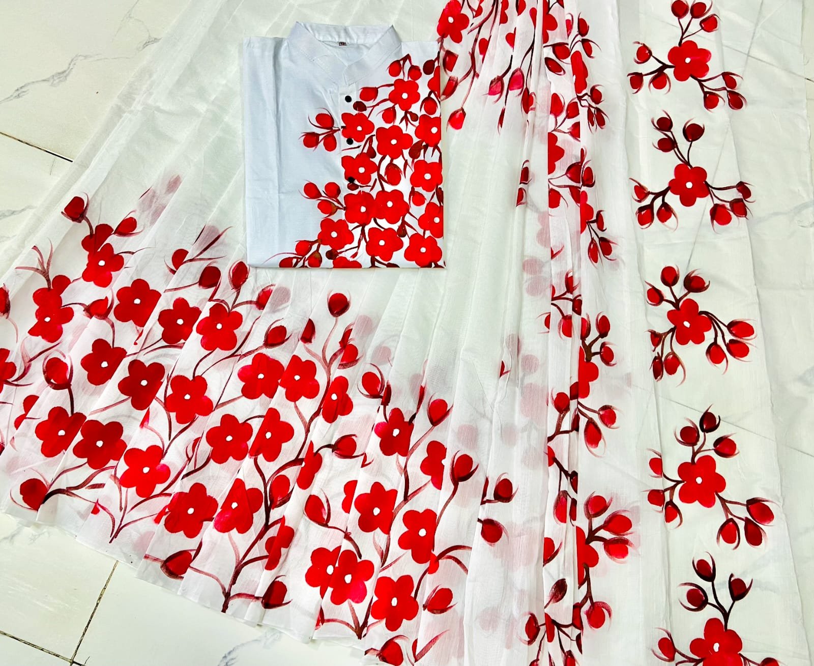 কাপল স্টাইলে এবার আসুক আলাদা ছোঁয়া!